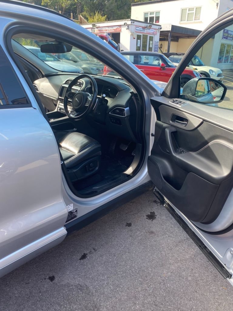 Used Jaguar F-Pace 2017 for sale - 76029298: Photo 38