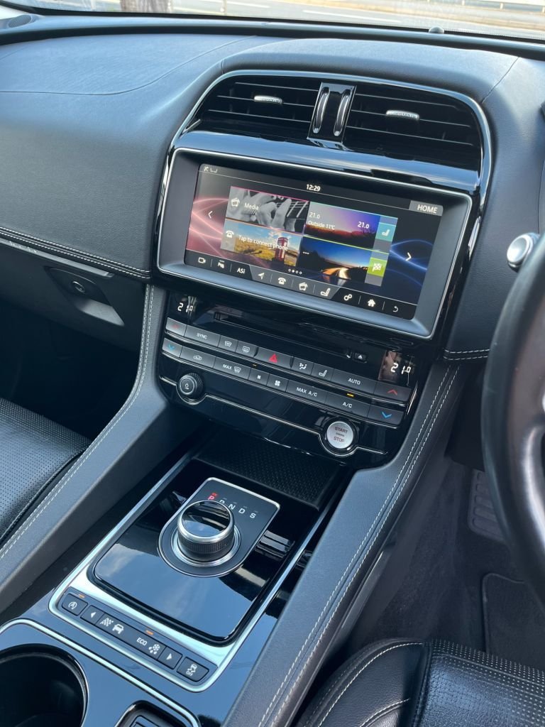 Used Jaguar F-Pace 2017 for sale - 76029298: Photo 41