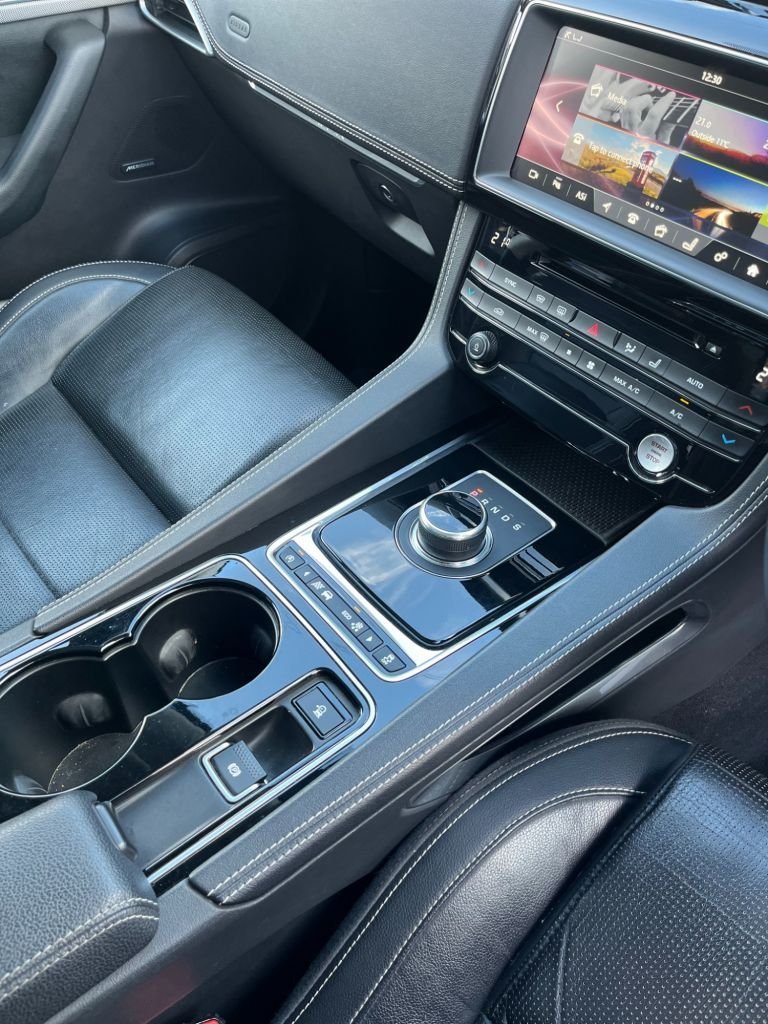 Used Jaguar F-Pace 2017 for sale - 76029298: Photo 42