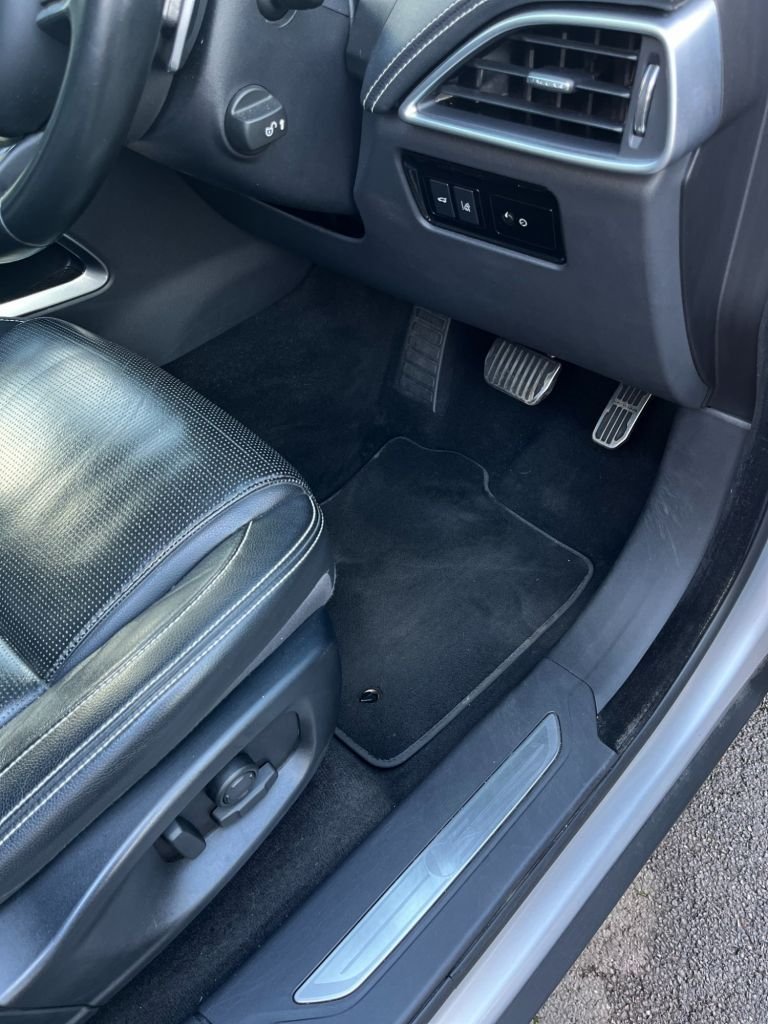 Used Jaguar F-Pace 2017 for sale - 76029298: Photo 46