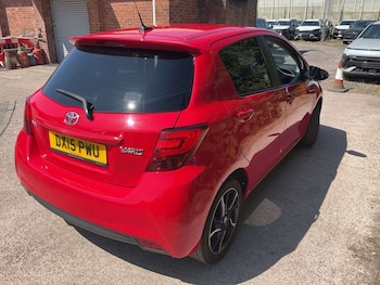 Used Toyota Yaris 2015 for sale - 79313743: Photo