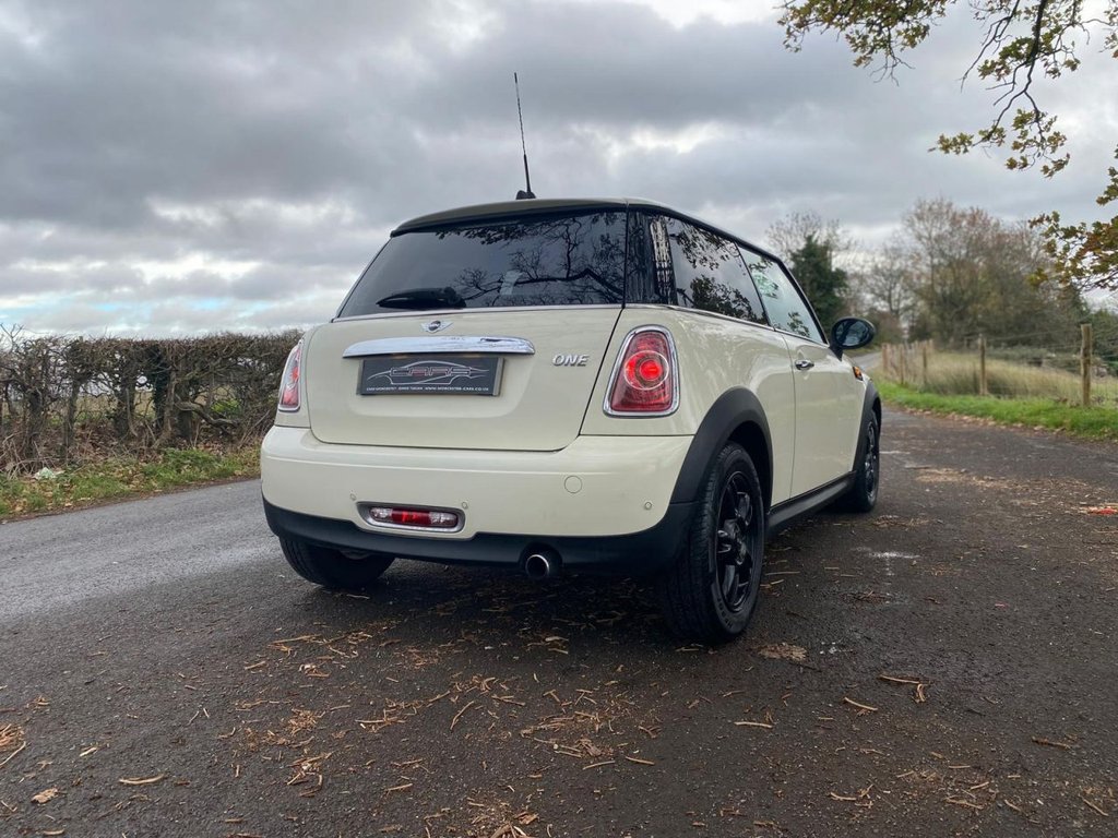 Used MINI Hatch 2011 for sale - 76632146: Photo 12