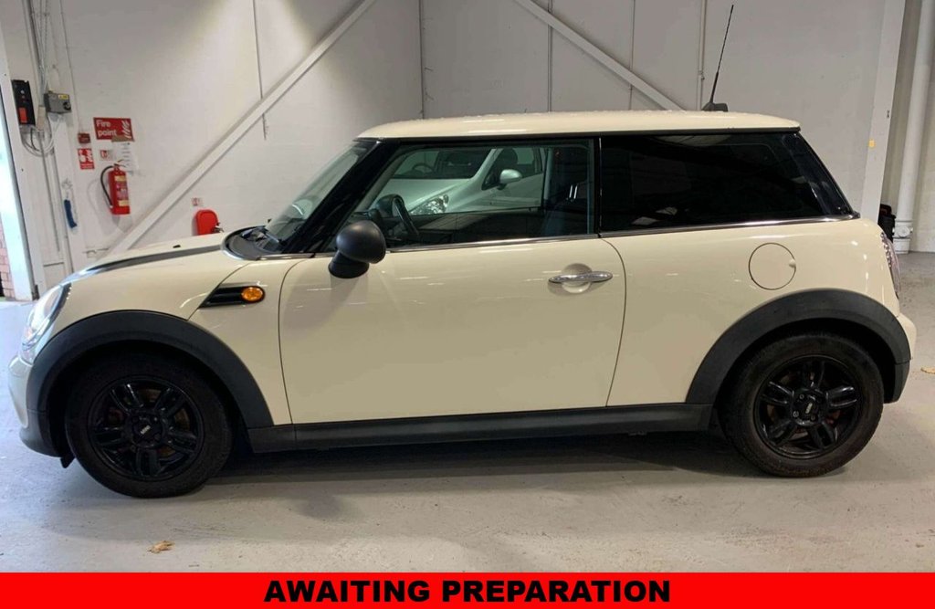 Used MINI Hatch 2011 for sale - 76632146: Photo 2