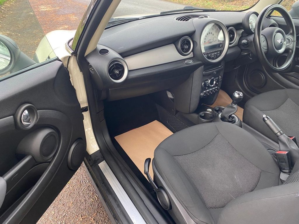 Used MINI Hatch 2011 for sale - 76632146: Photo 23