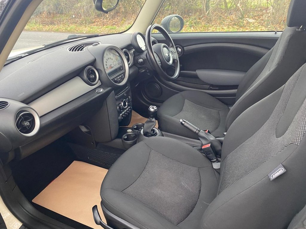 Used MINI Hatch 2011 for sale - 76632146: Photo 24