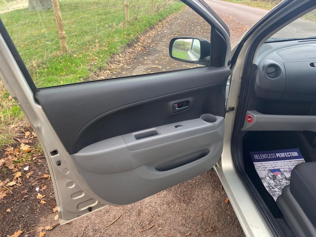 Used Daihatsu Sirion 2007 for sale - 76406795: Photo 28