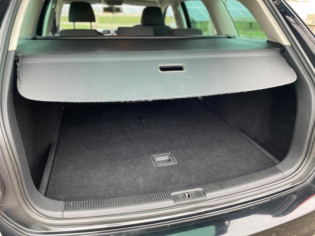 Used Volkswagen Golf 2010 for sale - 76482336: Photo 26