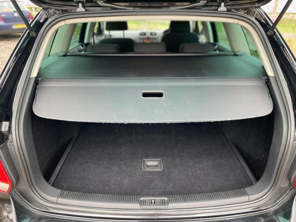 Used Volkswagen Golf 2010 for sale - 76482336: Photo 29