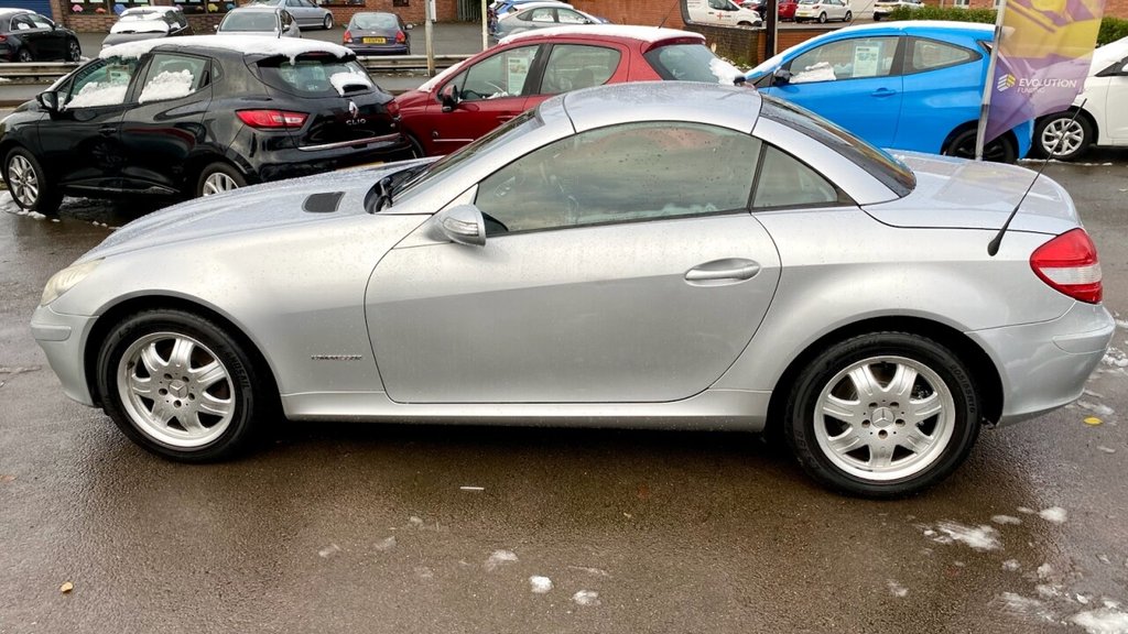 Used Mercedes-Benz SLK 2004 for sale - 77668770: Photo 10