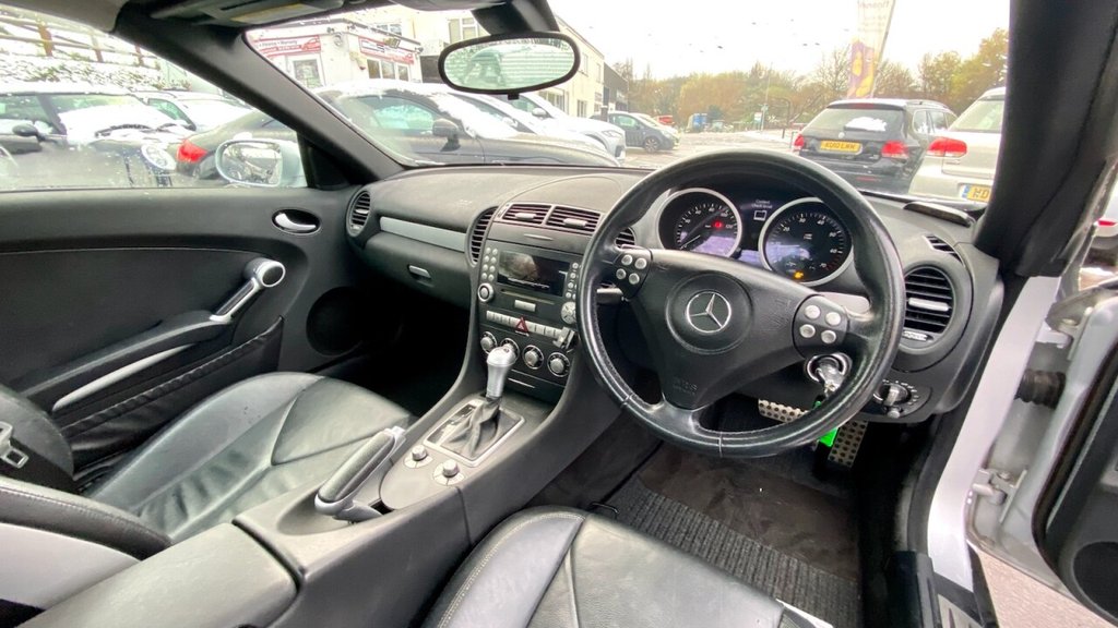 Used Mercedes-Benz SLK 2004 for sale - 77668770: Photo 3