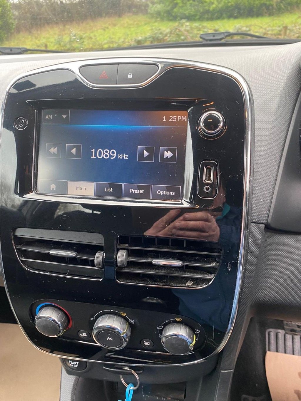 Used Renault Clio 2013 for sale - 77287666: Photo 9