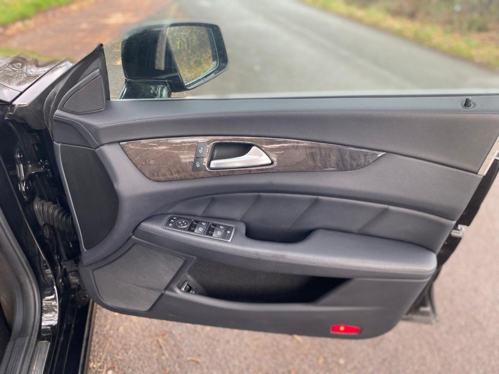 Used Mercedes-Benz CLS 2011 for sale - 76724918: Photo 19