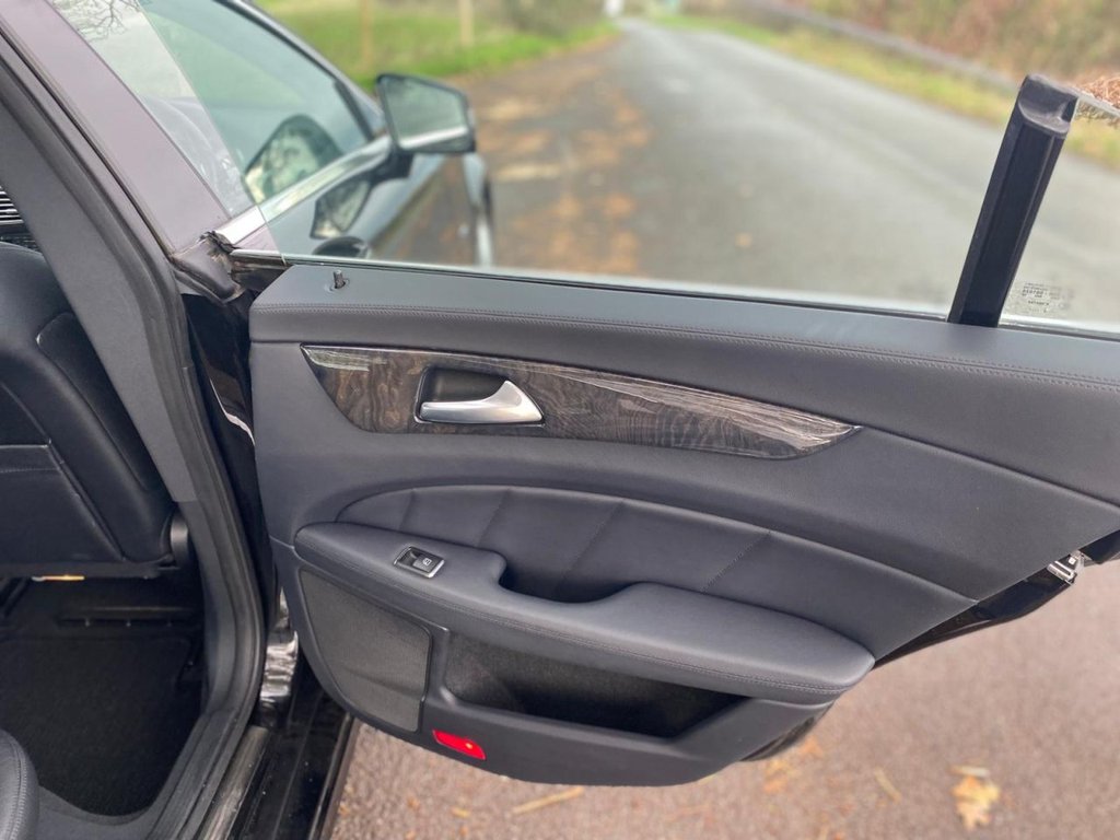 Used Mercedes-Benz CLS 2011 for sale - 76724918: Photo 25