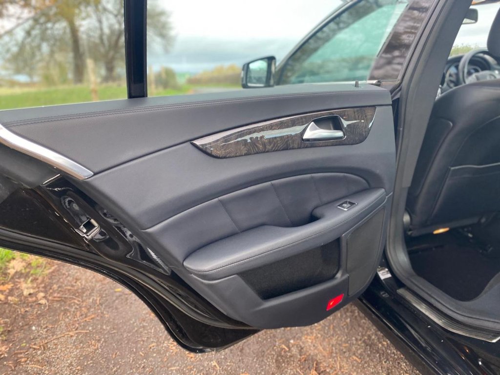 Used Mercedes-Benz CLS 2011 for sale - 76724918: Photo 28