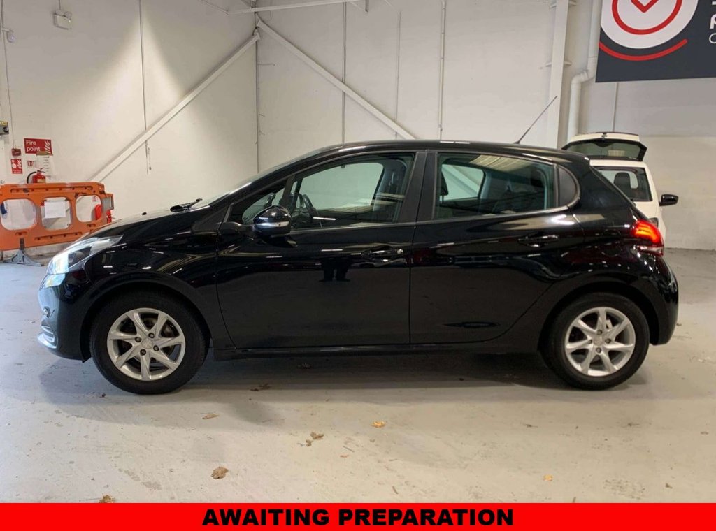 Used Peugeot 208 2016 for sale - 76973757: Photo 2