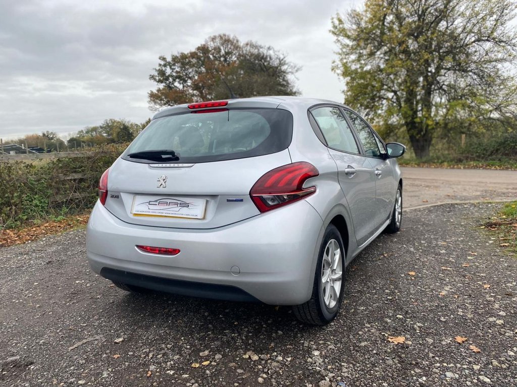 Used Peugeot 208 2016 for sale - 76406738: Photo 11