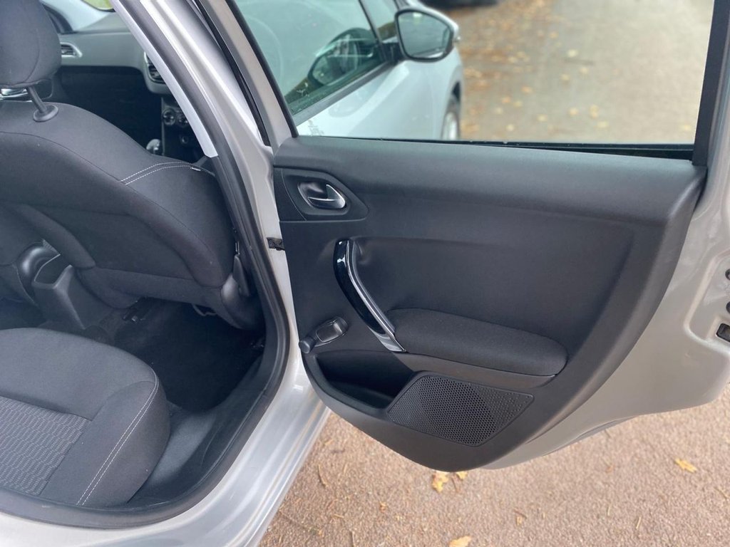 Used Peugeot 208 2016 for sale - 76406738: Photo 15