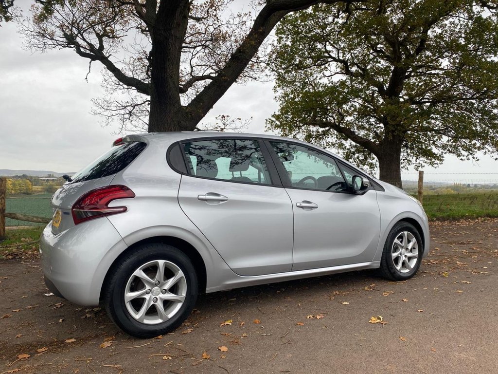 Used Peugeot 208 2016 for sale - 76406738: Photo 16