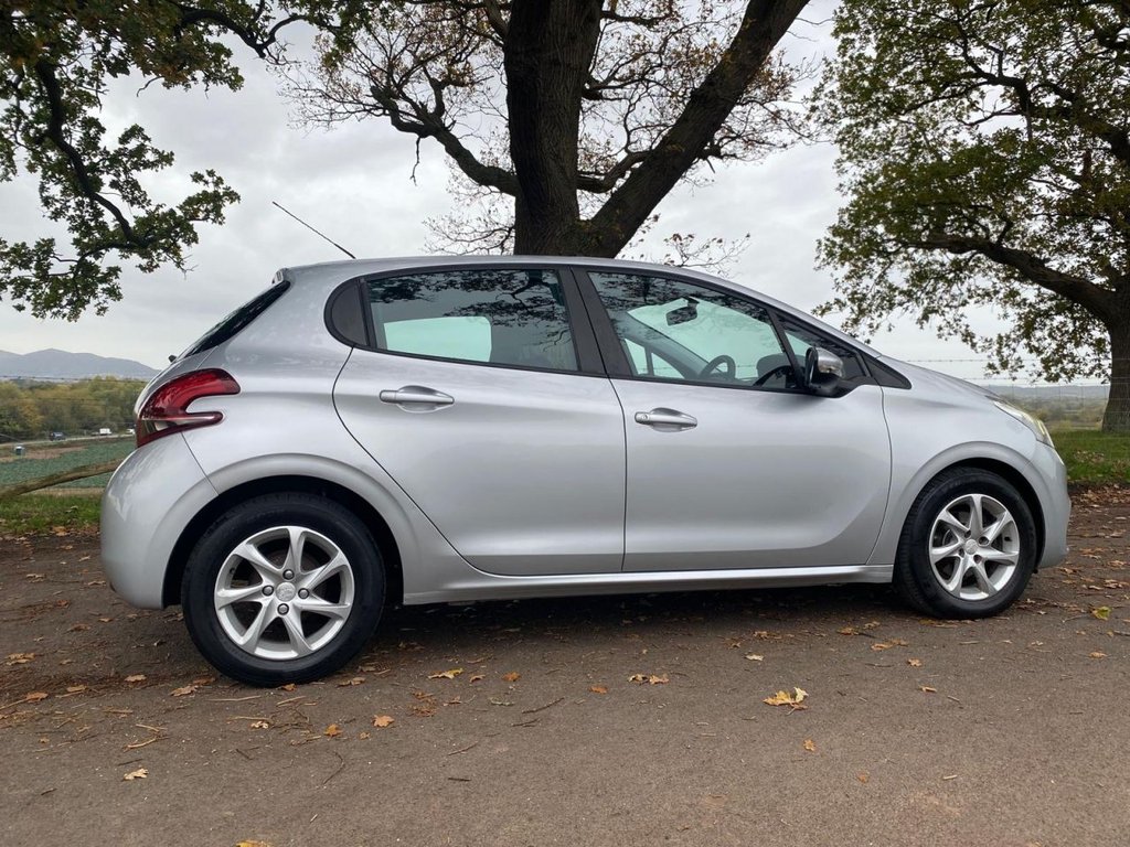 Used Peugeot 208 2016 for sale - 76406738: Photo 17