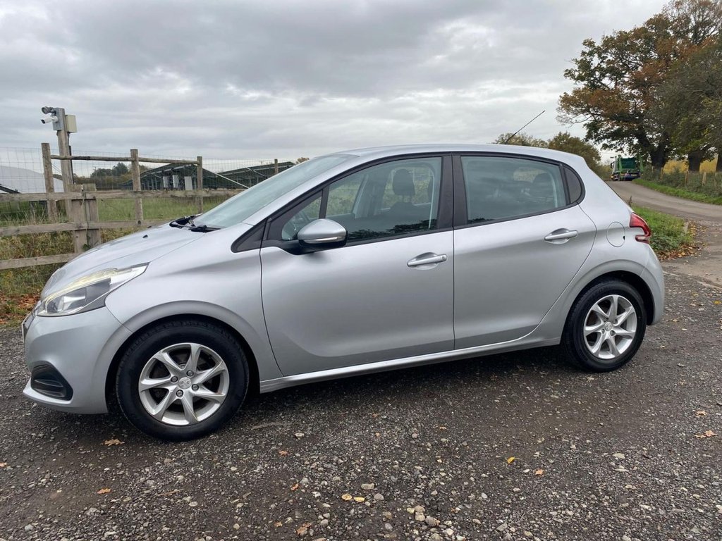 Used Peugeot 208 2016 for sale - 76406738: Photo 5