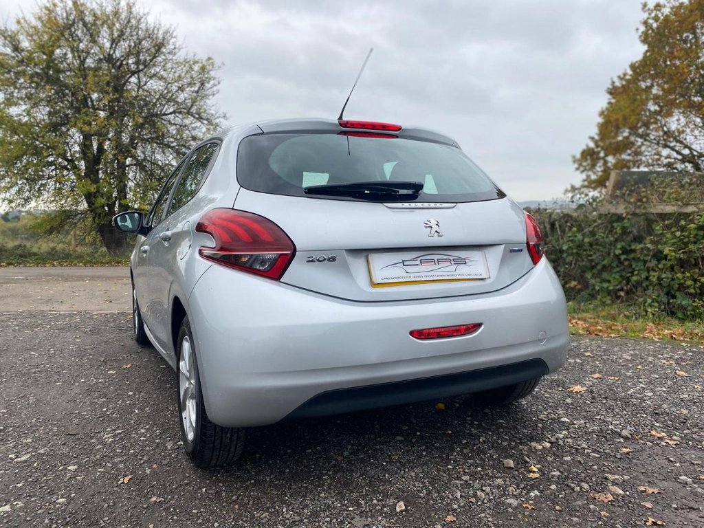 Used Peugeot 208 2016 for sale - 76406738: Photo 8