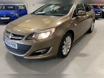 Used Vauxhall Astra 2014 for sale - 77820616: Photo