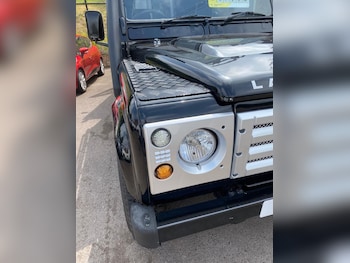 Used Land Rover Defender 90 1985 for sale - 79276527: Photo