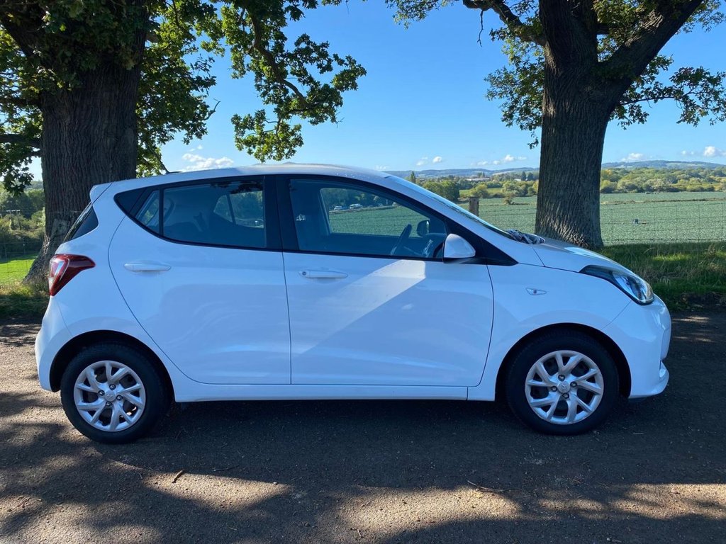 Used Hyundai i10 2017 for sale - 76481544: Photo 10