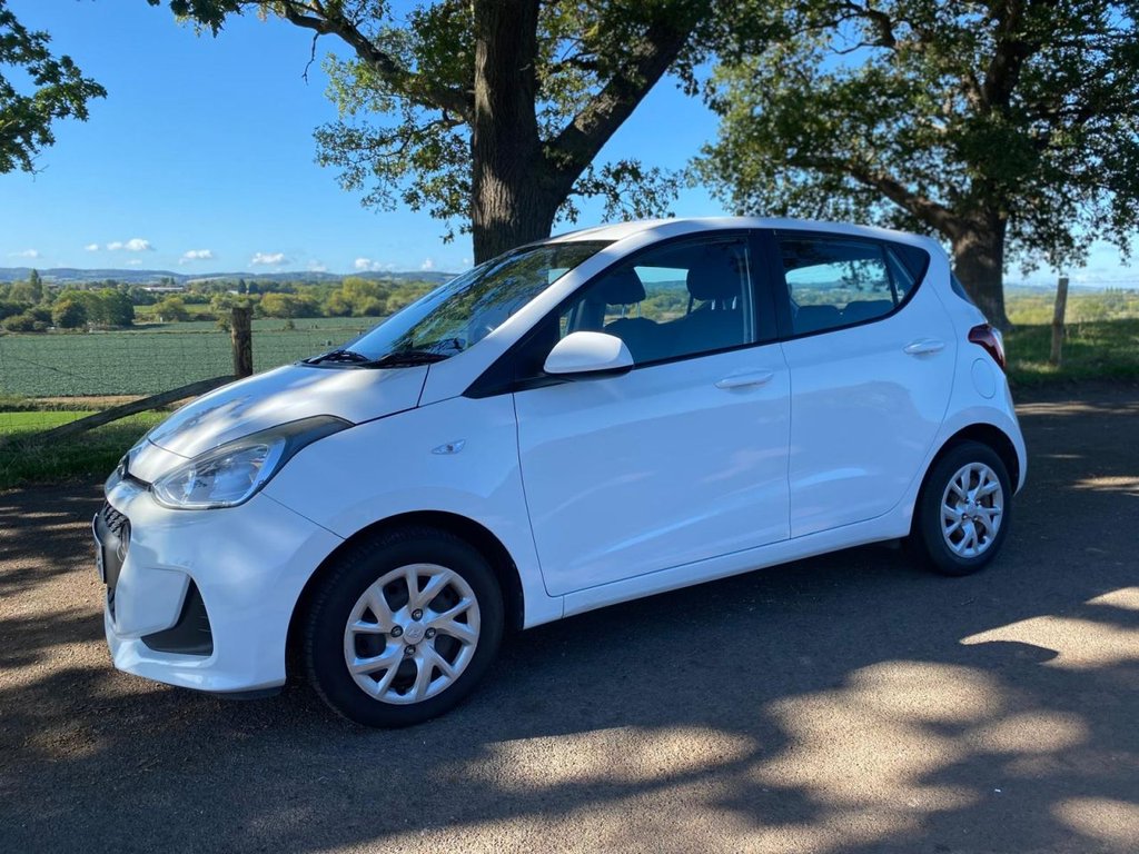 Used Hyundai i10 2017 for sale - 76481544: Photo 2