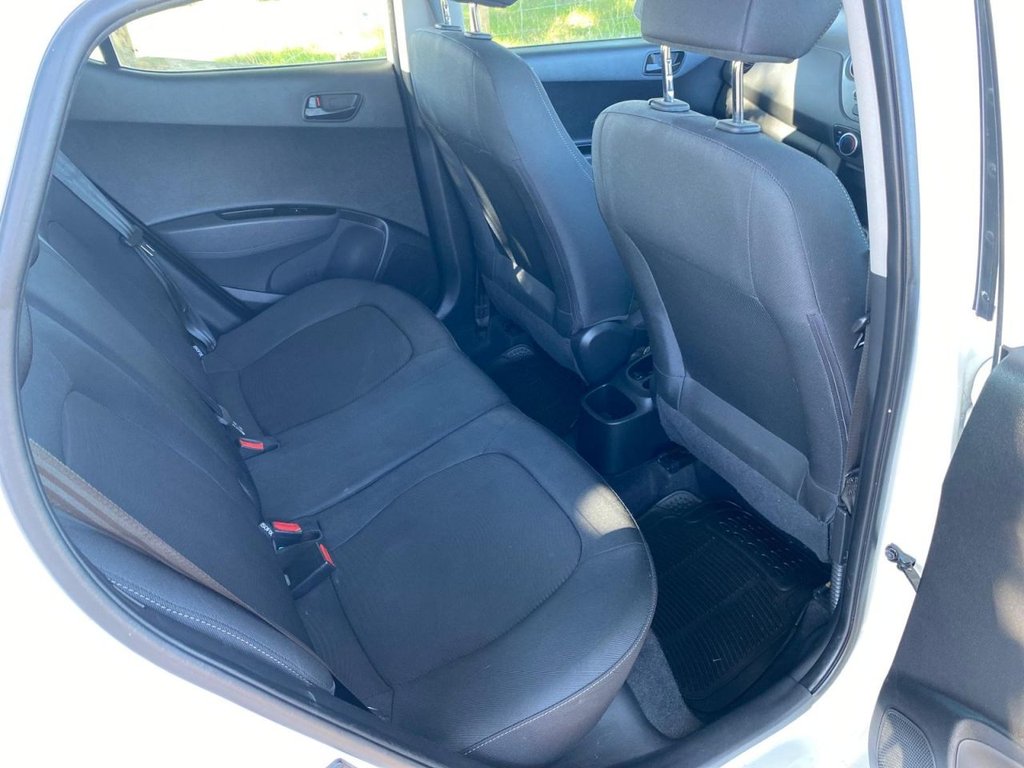 Used Hyundai i10 2017 for sale - 76481544: Photo 21