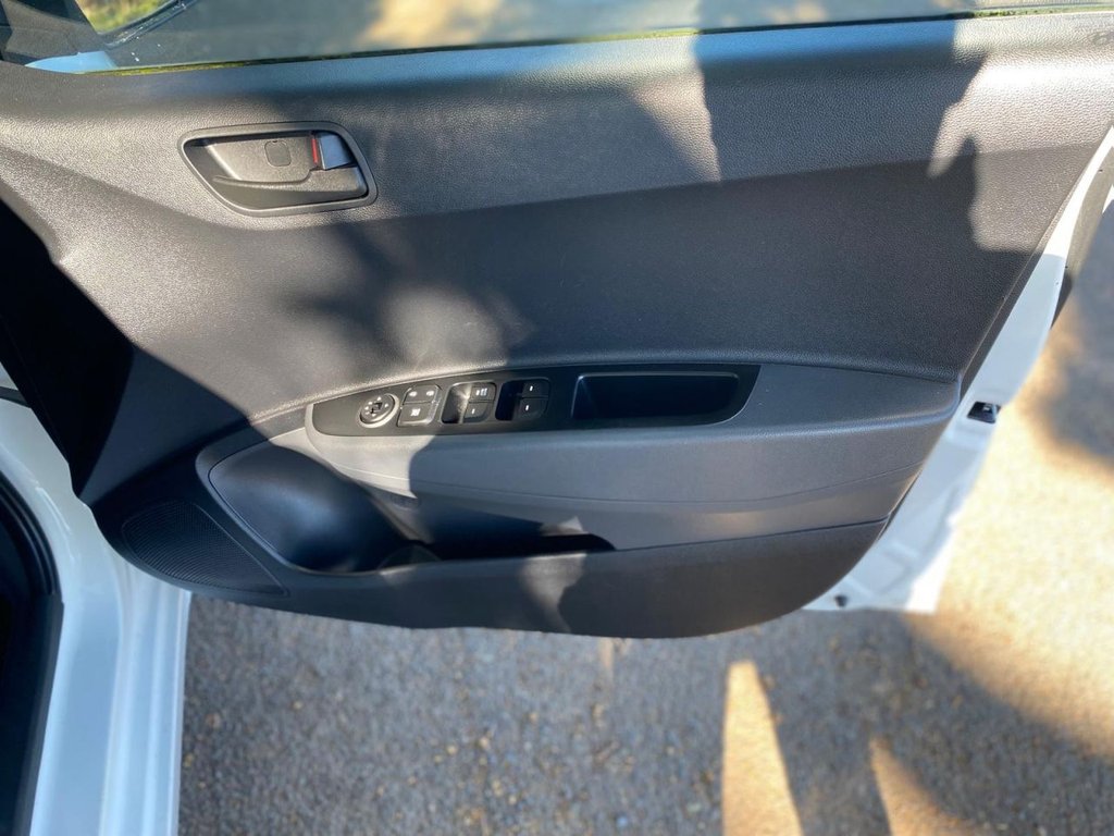 Used Hyundai i10 2017 for sale - 76481544: Photo 23