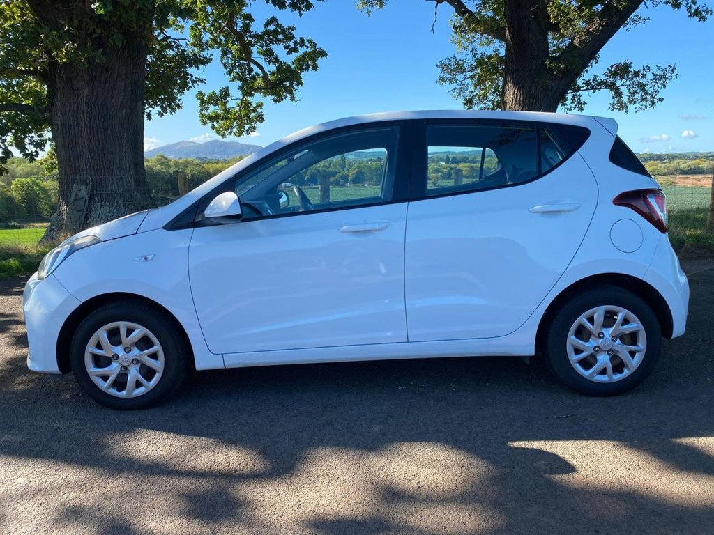 Used Hyundai i10 2017 for sale - 76481544: Photo 3