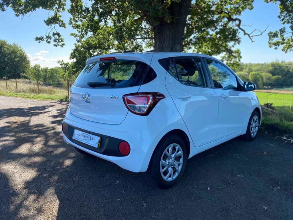 Used Hyundai i10 2017 for sale - 76481544: Photo 8