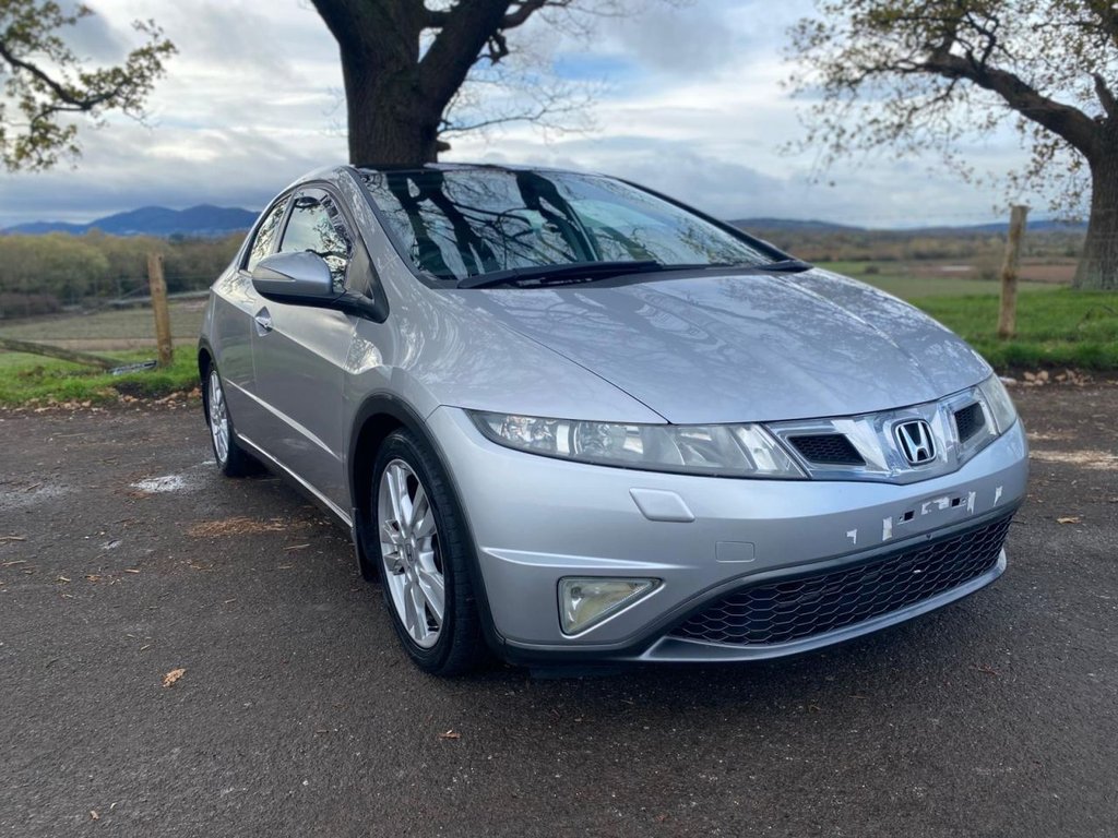 Used Honda Civic 2010 for sale - 76536107: Photo 17