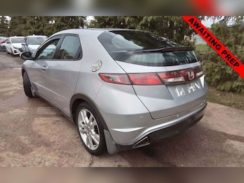 Used Honda Civic 2010 for sale - 76536107: Photo