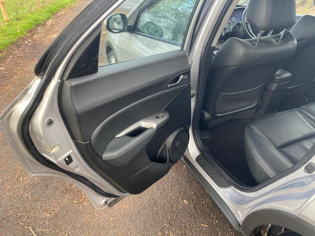 Used Honda Civic 2010 for sale - 76536107: Photo 31