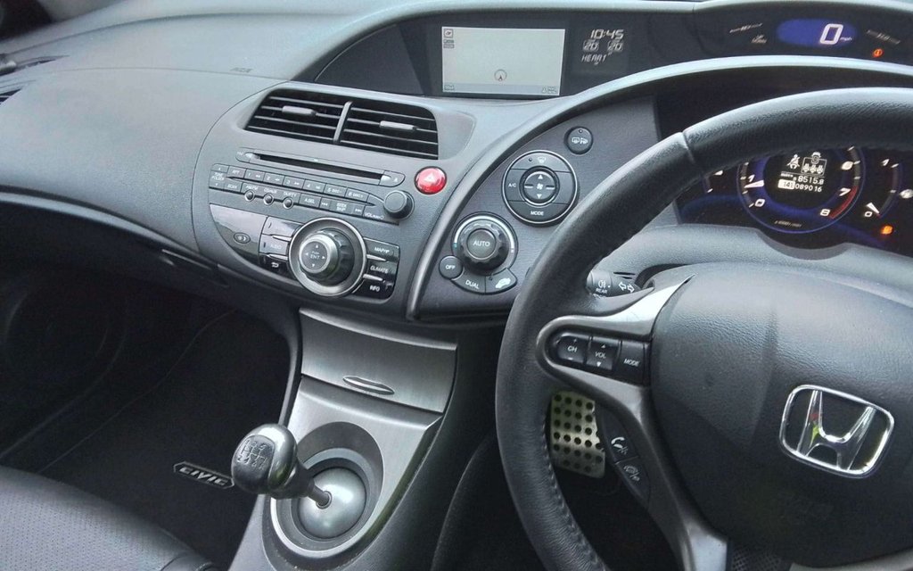 Used Honda Civic 2010 for sale - 76536107: Photo 5