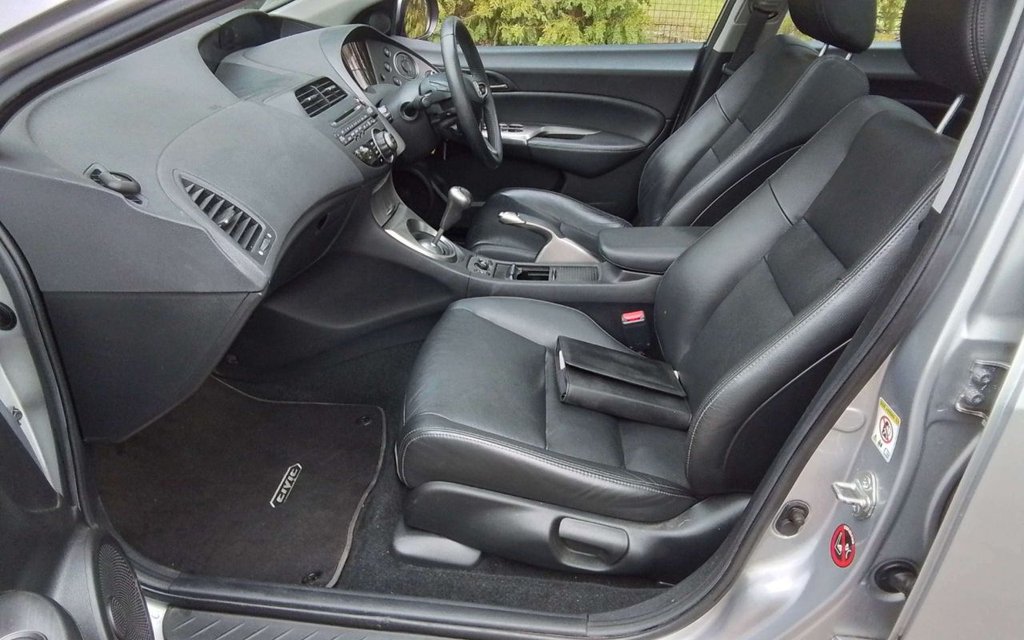 Used Honda Civic 2010 for sale - 76536107: Photo 6