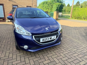 Used Peugeot 208 2013 for sale - 78901523: Photo