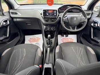 Used Peugeot 208 2015 for sale - 79703097: Photo
