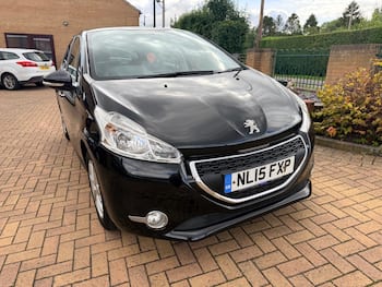 Used Peugeot 208 2015 for sale - 79703097: Photo