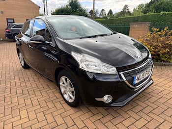 Used Peugeot 208 2015 for sale - 79703097: Photo