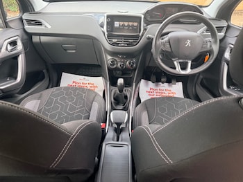 Used Peugeot 2008 2016 for sale - 79527513: Photo