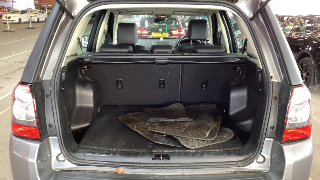 Used Land Rover Freelander 2011 for sale - 76907764: Photo 7