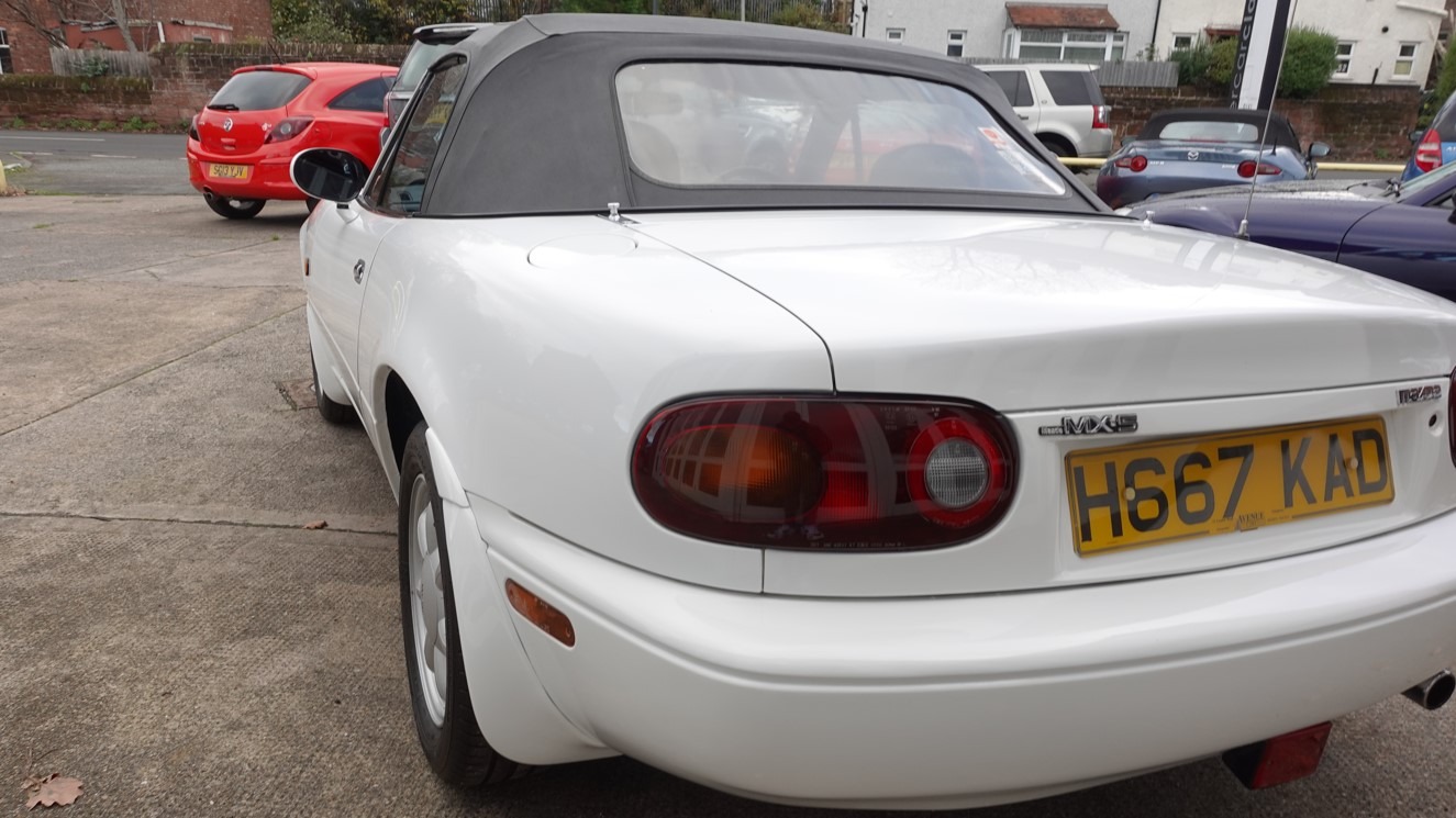 Used Mazda MX-5 1991 for sale - 76682072: Photo 6