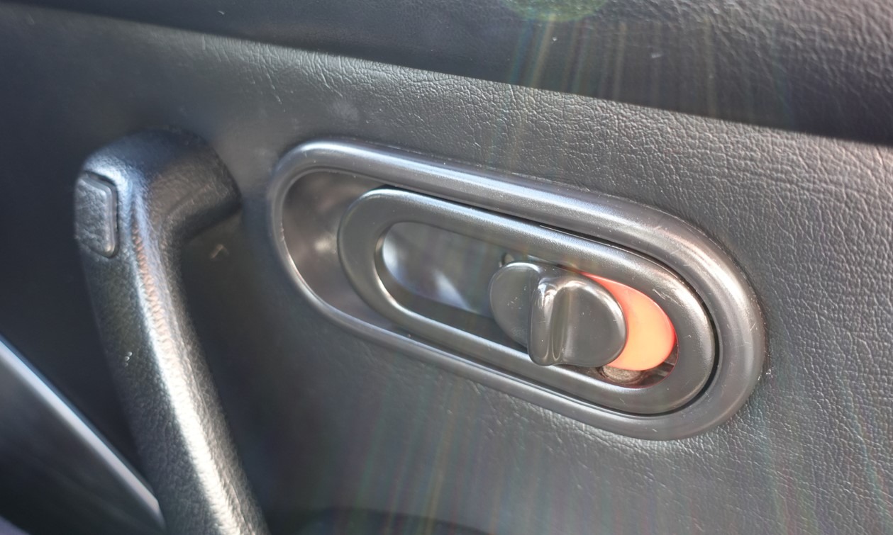 Used Mazda MX-5 1997 for sale - 75454618: Photo 18