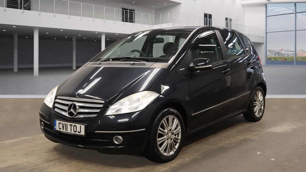 Used Mercedes-Benz A-Class 2011 for sale - 77649830: Photo 2