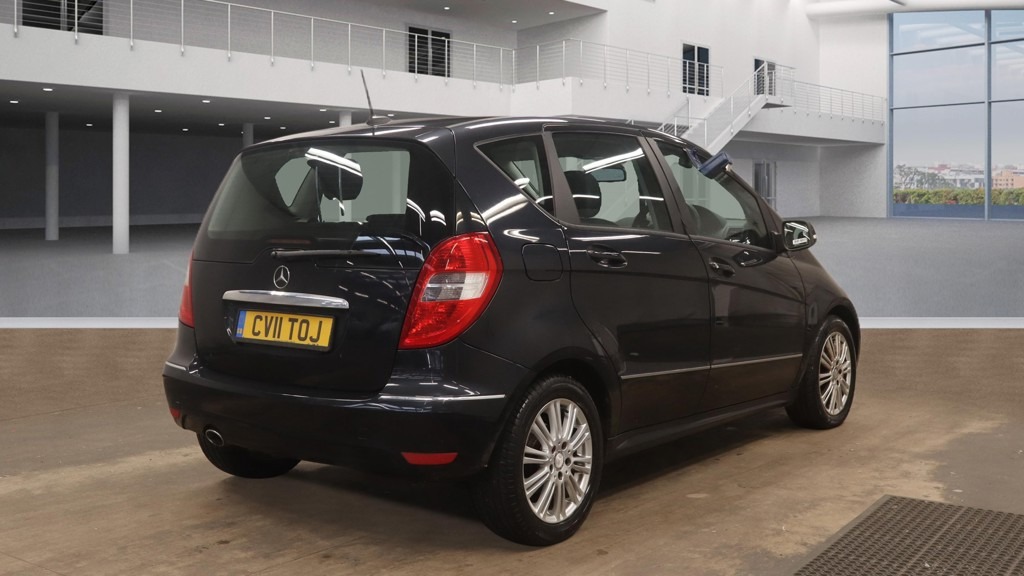 Used Mercedes-Benz A-Class 2011 for sale - 77649830: Photo 4