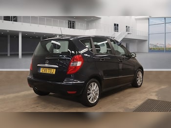 Used Mercedes-Benz A-Class 2011 for sale - 77649830: Photo