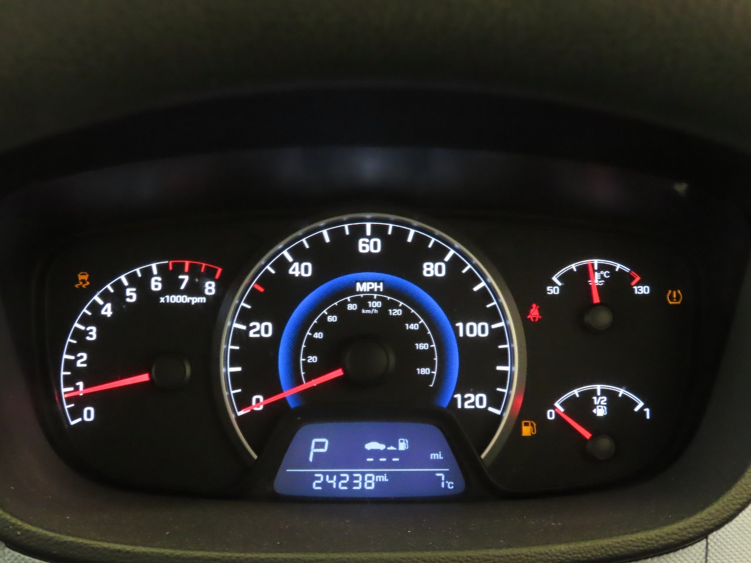 Used Hyundai i10 2014 for sale - 78210279: Photo 9